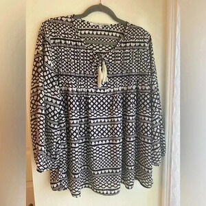 Collective Concepts Womens Peasant Blouse with Tassels V Neck Size Large Pattern